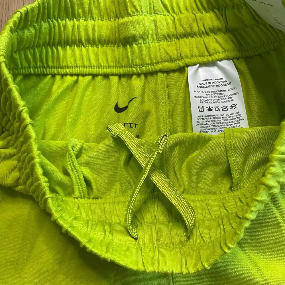 Nike Training Shorts - Picture 3 of 6